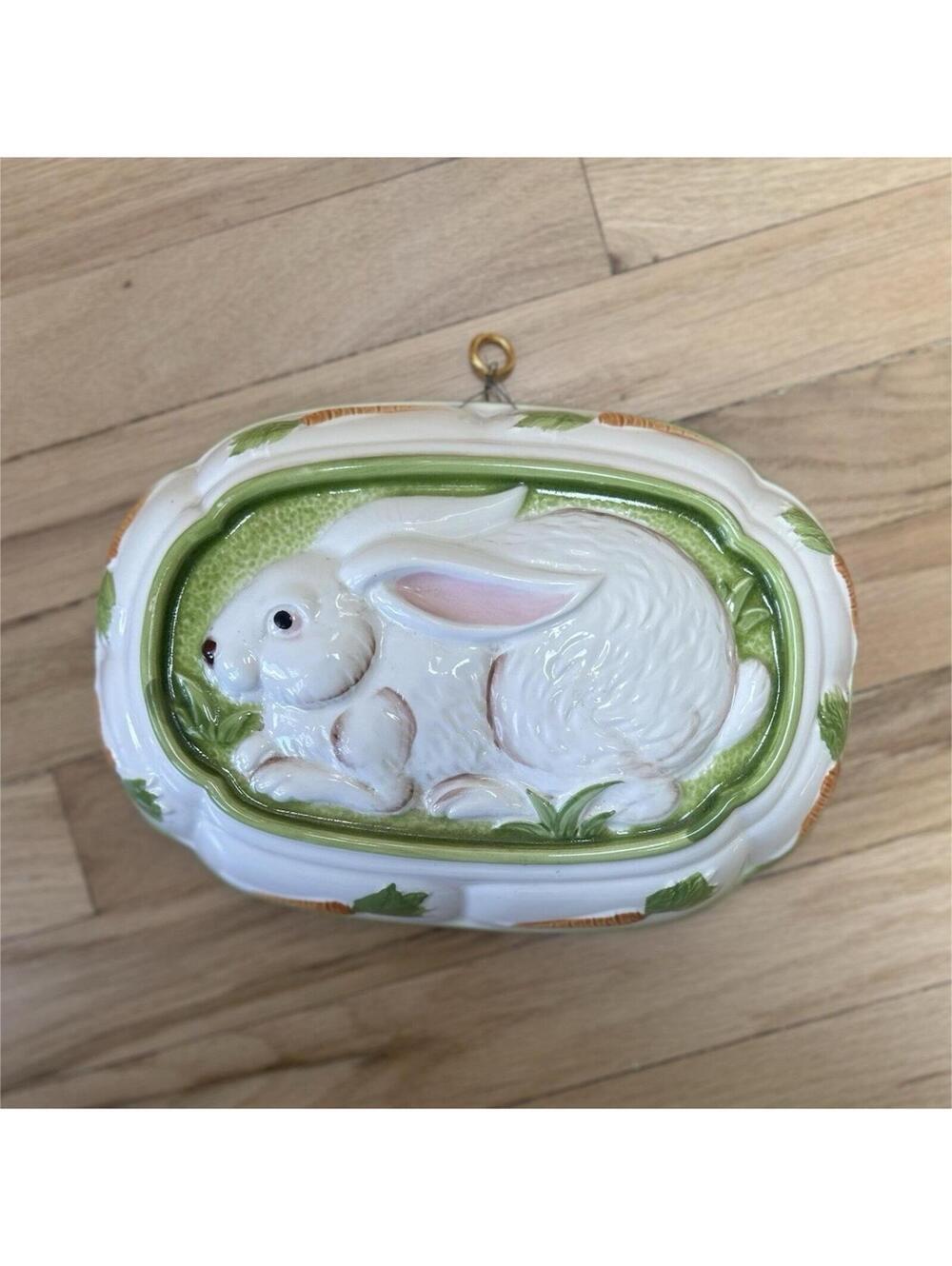 Towle Gailstyn-Sutton Easter Rabbit Bunny Ceramic Wall Plaque 3D Oval Glossy
